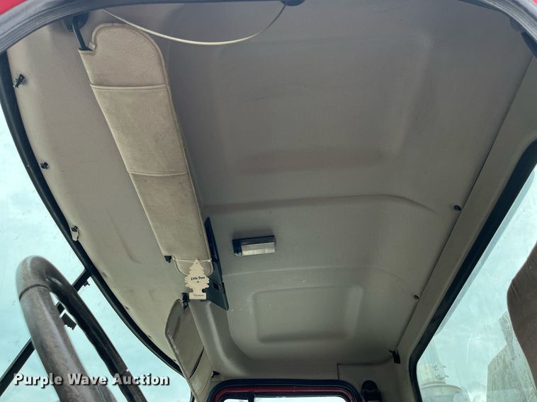 image for item DP0506 2001 Mack CH613  semi truck