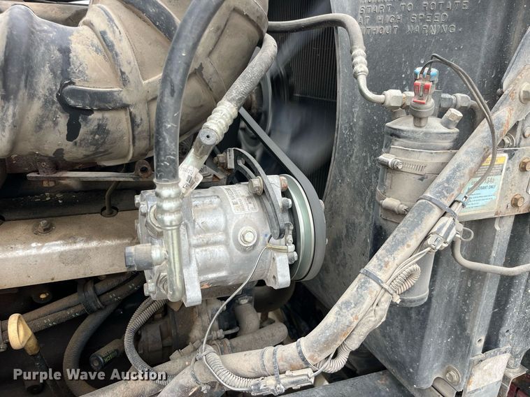 image for item DP0506 2001 Mack CH613  semi truck