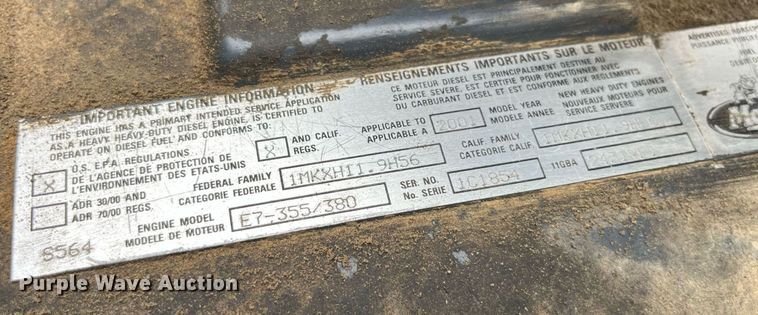 image for item DP0506 2001 Mack CH613  semi truck