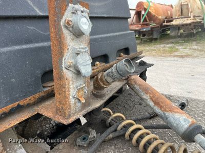 image for item DP0507 2000 Mack CH613  semi truck