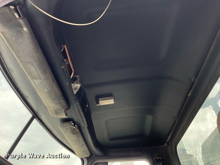 image for item DP0507 2000 Mack CH613  semi truck