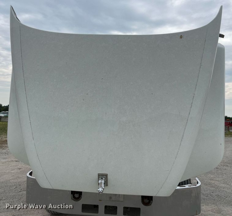 image for item DP0507 2000 Mack CH613  semi truck