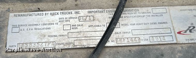 image for item DP0507 2000 Mack CH613  semi truck