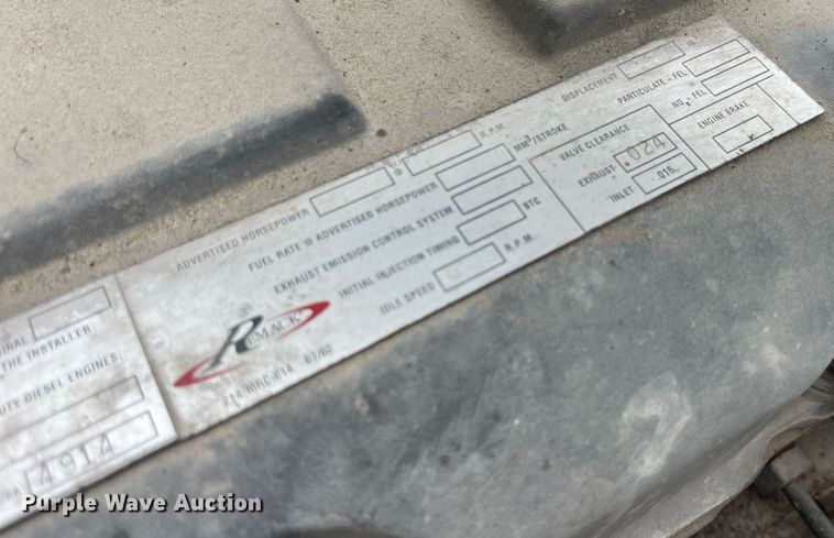 image for item DP0507 2000 Mack CH613  semi truck