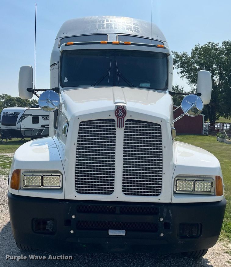 image for item DP0514 2007 Kenworth T600  semi truck