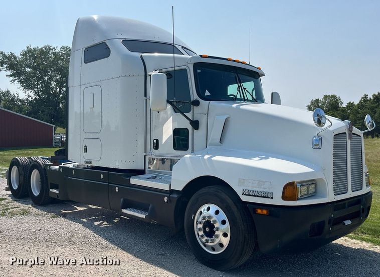 image for item DP0514 2007 Kenworth T600  semi truck
