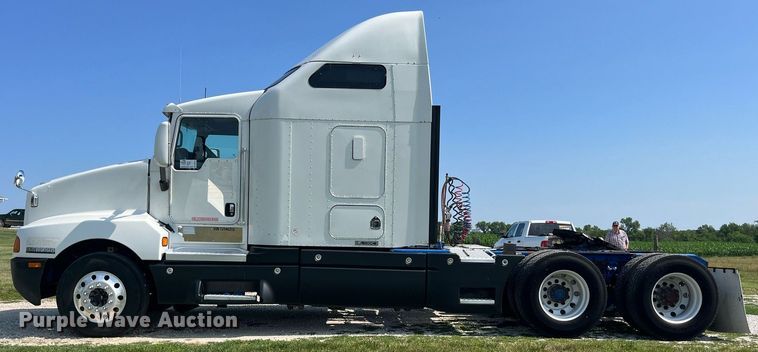 image for item DP0514 2007 Kenworth T600  semi truck