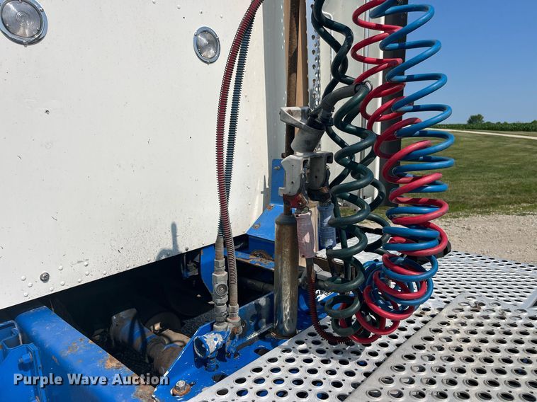 image for item DP0514 2007 Kenworth T600  semi truck