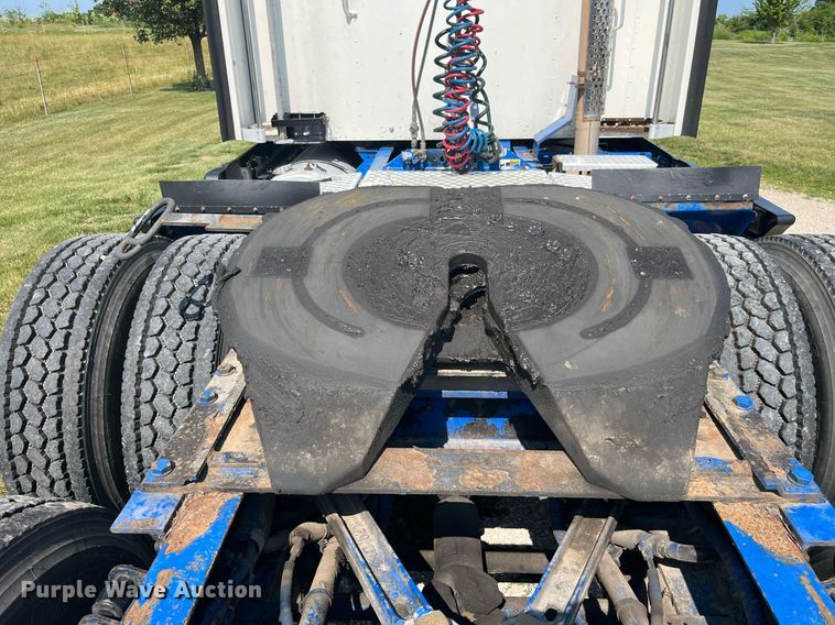 image for item DP0514 2007 Kenworth T600  semi truck