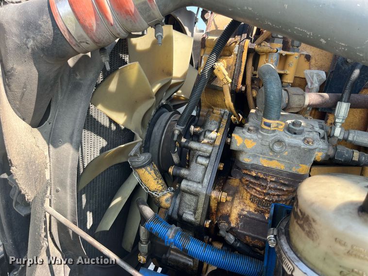 image for item DP0514 2007 Kenworth T600  semi truck