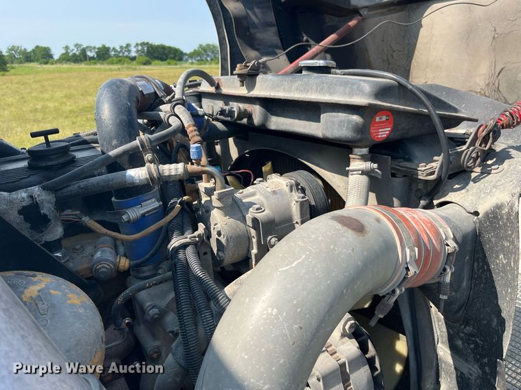 image for item DP0514 2007 Kenworth T600  semi truck