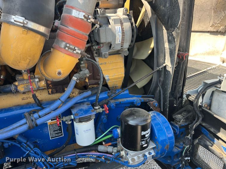 image for item DP0514 2007 Kenworth T600  semi truck