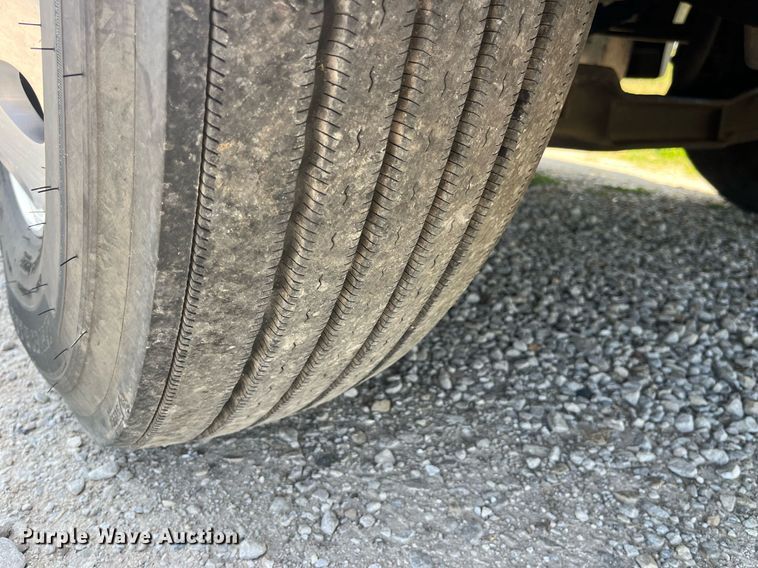 image for item DP0514 2007 Kenworth T600  semi truck