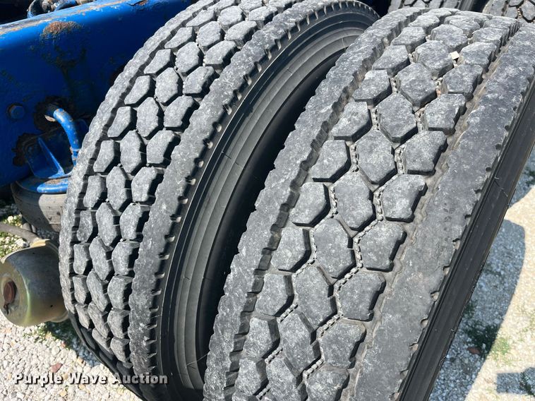 image for item DP0514 2007 Kenworth T600  semi truck