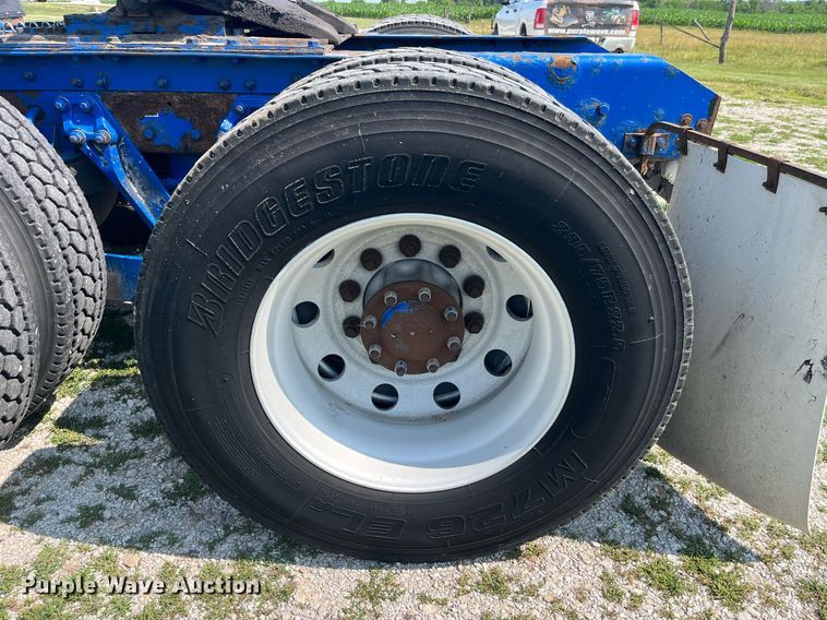 image for item DP0514 2007 Kenworth T600  semi truck