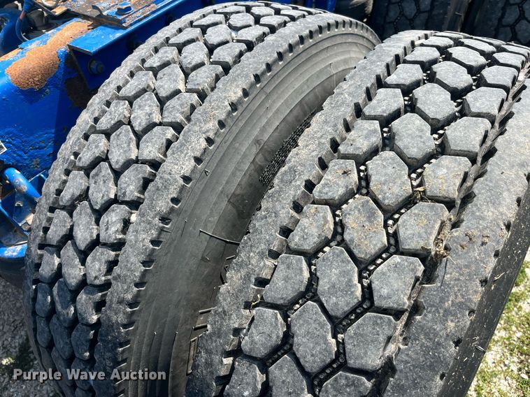 image for item DP0514 2007 Kenworth T600  semi truck