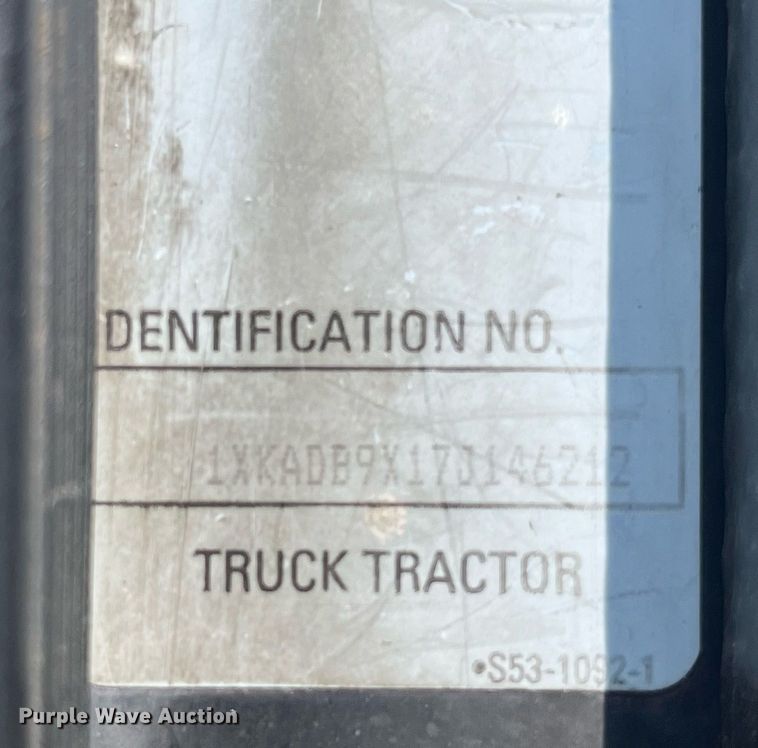 image for item DP0514 2007 Kenworth T600  semi truck