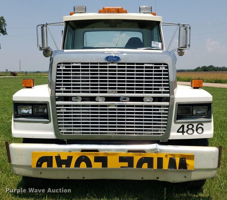 image for item DP8002 1988 Ford LTL9000  semi truck