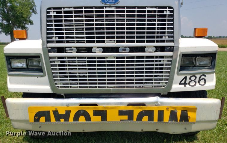 image for item DP8002 1988 Ford LTL9000  semi truck