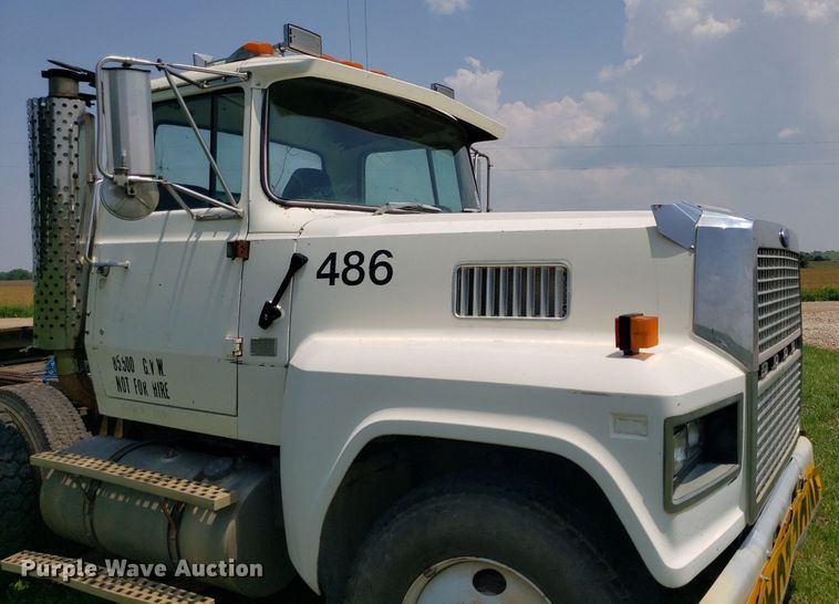 image for item DP8002 1988 Ford LTL9000  semi truck