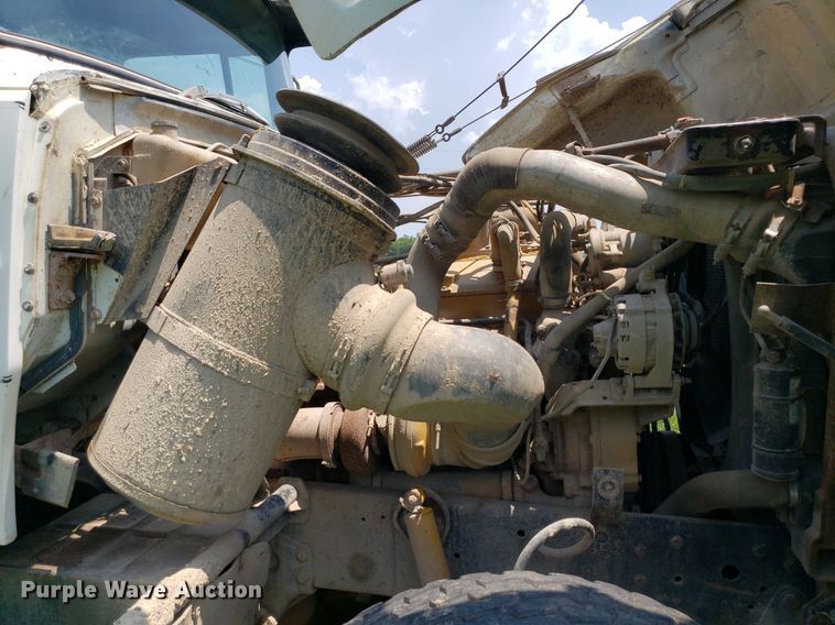 image for item DP8002 1988 Ford LTL9000  semi truck