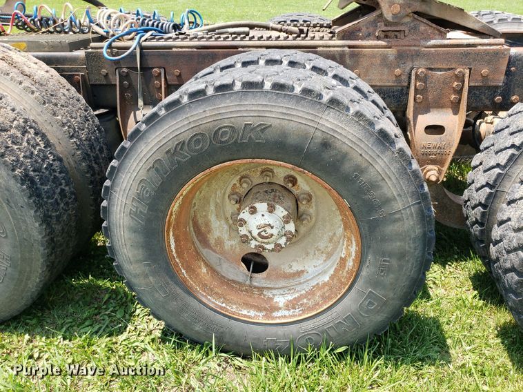 image for item DP8002 1988 Ford LTL9000  semi truck