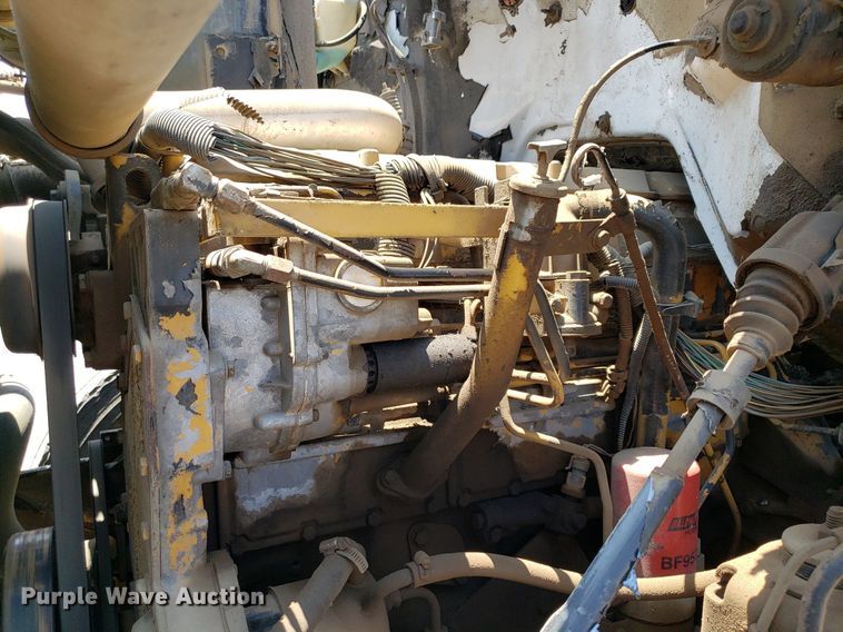 image for item DP8021 1991 GMC C6500  truck cab and chassis