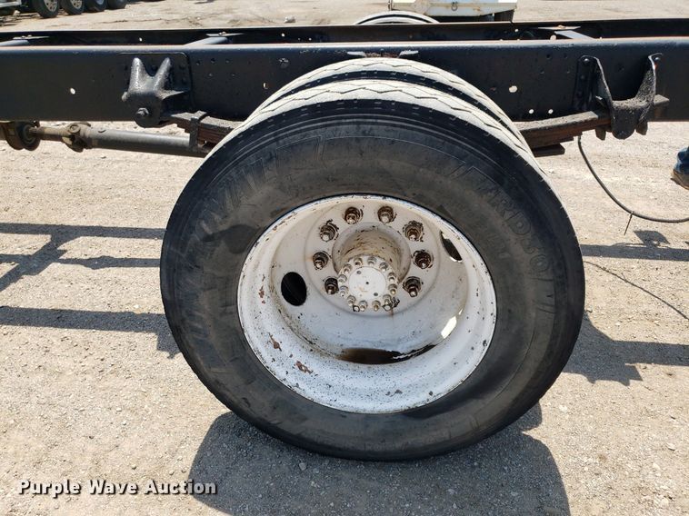 image for item DP8021 1991 GMC C6500  truck cab and chassis