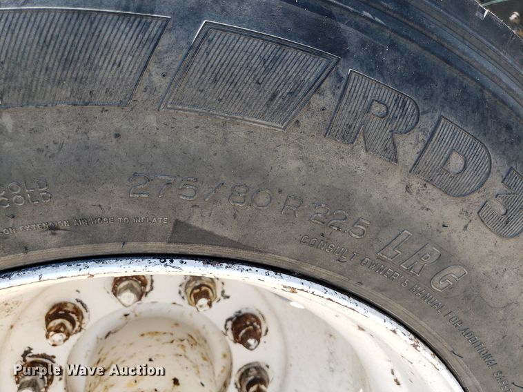 image for item DP8021 1991 GMC C6500  truck cab and chassis