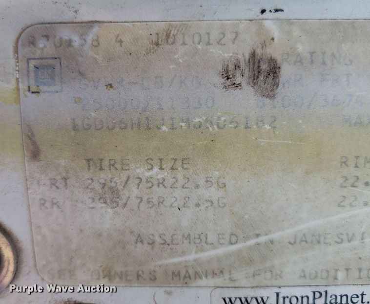 image for item DP8021 1991 GMC C6500  truck cab and chassis