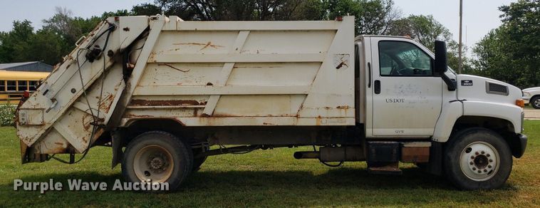 image for item DP8028 2004 Chevrolet C6500  refuse truck