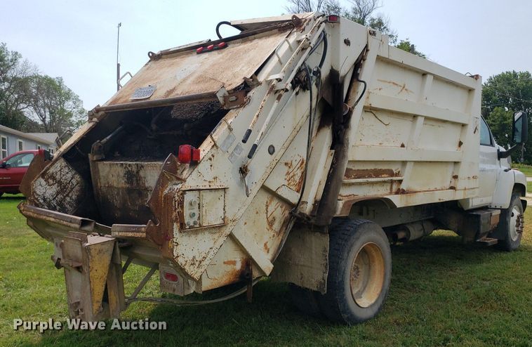 image for item DP8028 2004 Chevrolet C6500  refuse truck