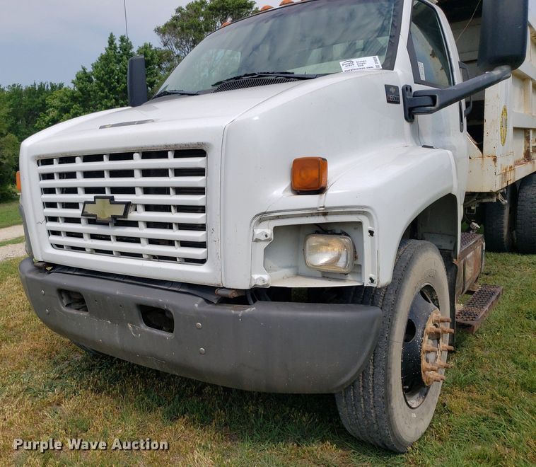 image for item DP8028 2004 Chevrolet C6500  refuse truck