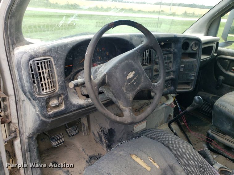 image for item DP8028 2004 Chevrolet C6500  refuse truck