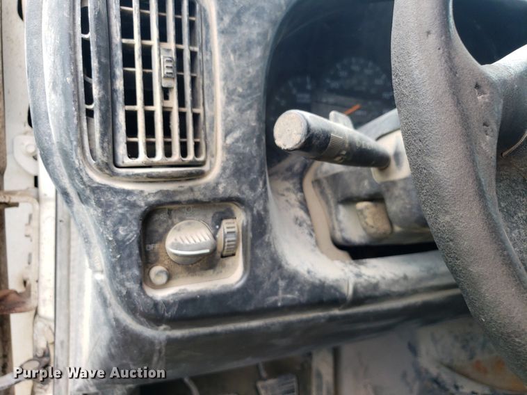 image for item DP8028 2004 Chevrolet C6500  refuse truck