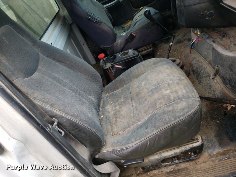 image for item DP8028 2004 Chevrolet C6500  refuse truck