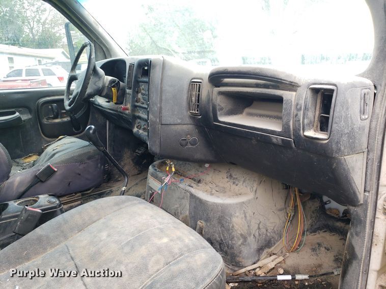 image for item DP8028 2004 Chevrolet C6500  refuse truck