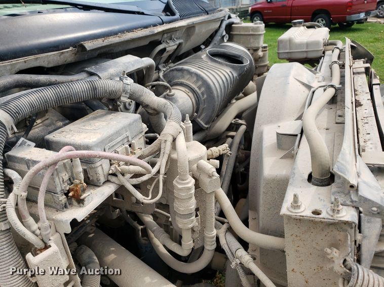 image for item DP8028 2004 Chevrolet C6500  refuse truck