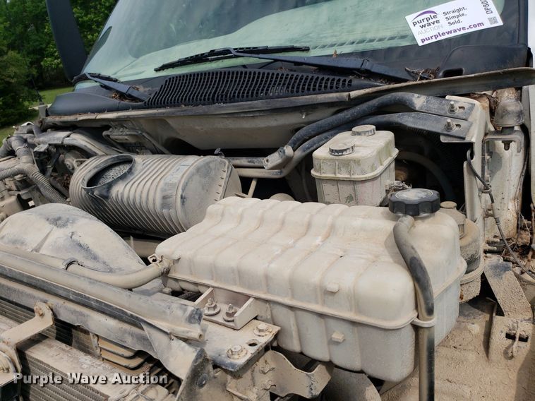 image for item DP8028 2004 Chevrolet C6500  refuse truck