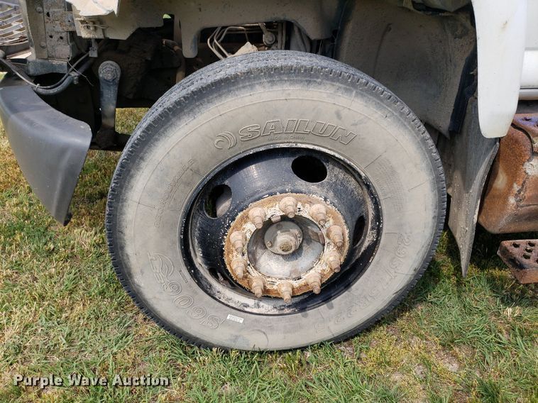 image for item DP8028 2004 Chevrolet C6500  refuse truck