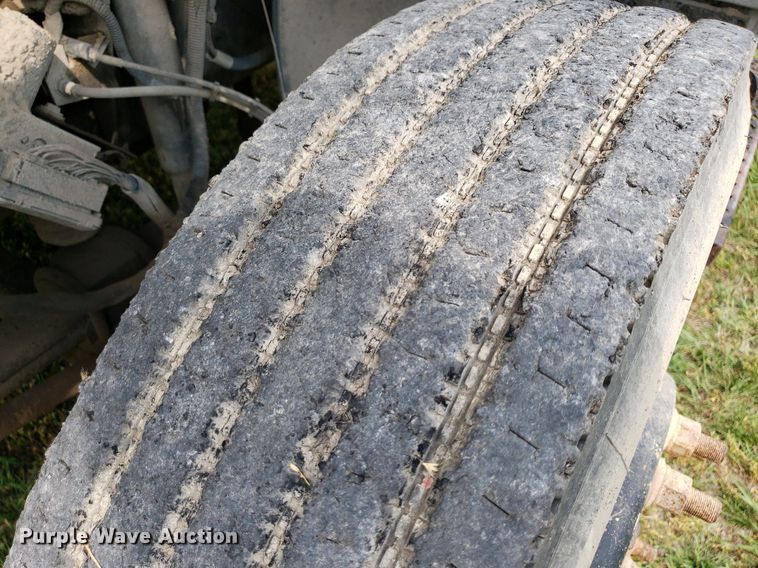 image for item DP8028 2004 Chevrolet C6500  refuse truck