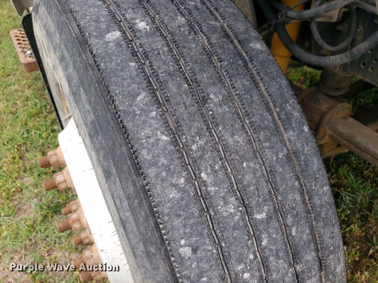 image for item DP8028 2004 Chevrolet C6500  refuse truck