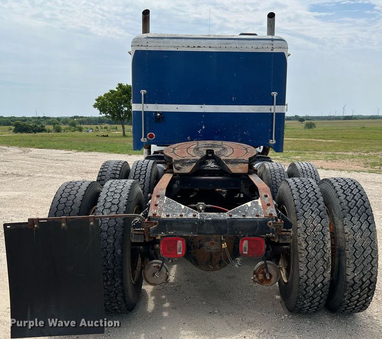 image for item DQ2097 1976 Peterbilt 359  semi truck