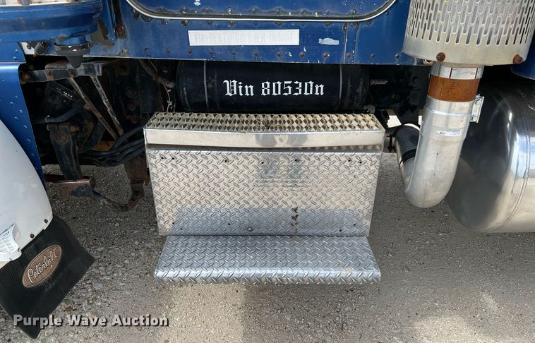 image for item DQ2097 1976 Peterbilt 359  semi truck