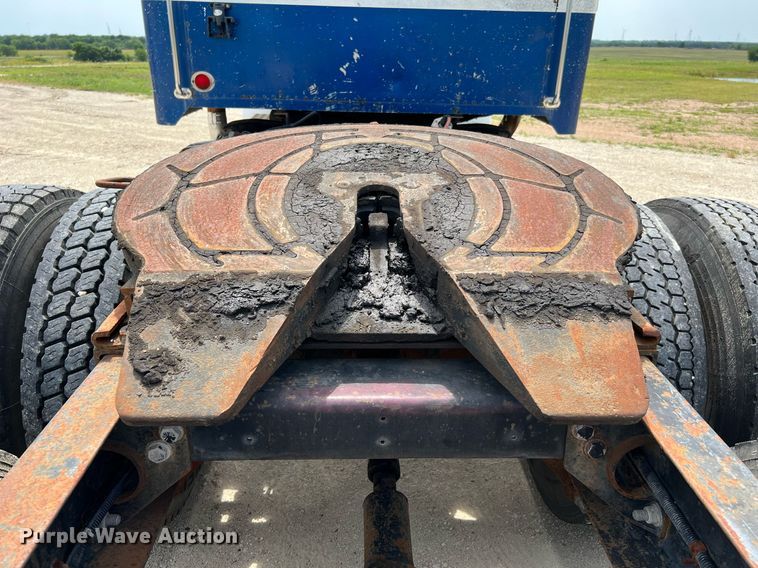 image for item DQ2097 1976 Peterbilt 359  semi truck