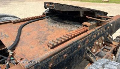 image for item DQ2097 1976 Peterbilt 359  semi truck