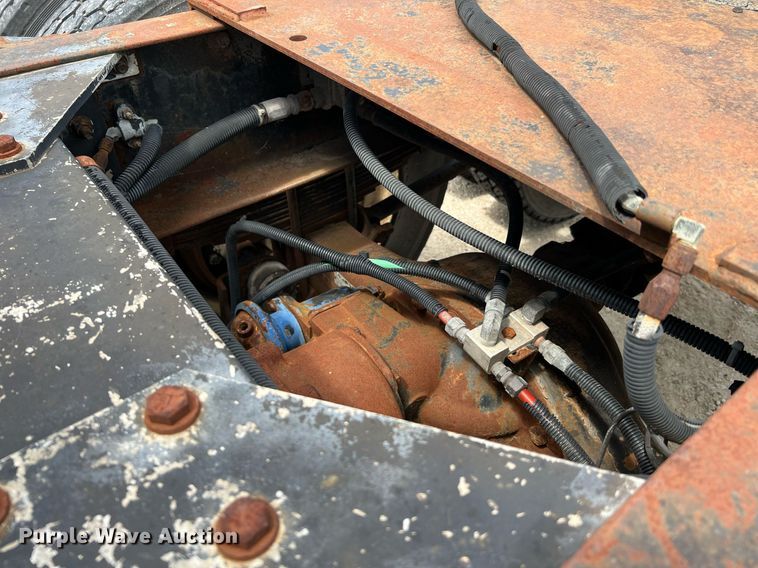 image for item DQ2097 1976 Peterbilt 359  semi truck