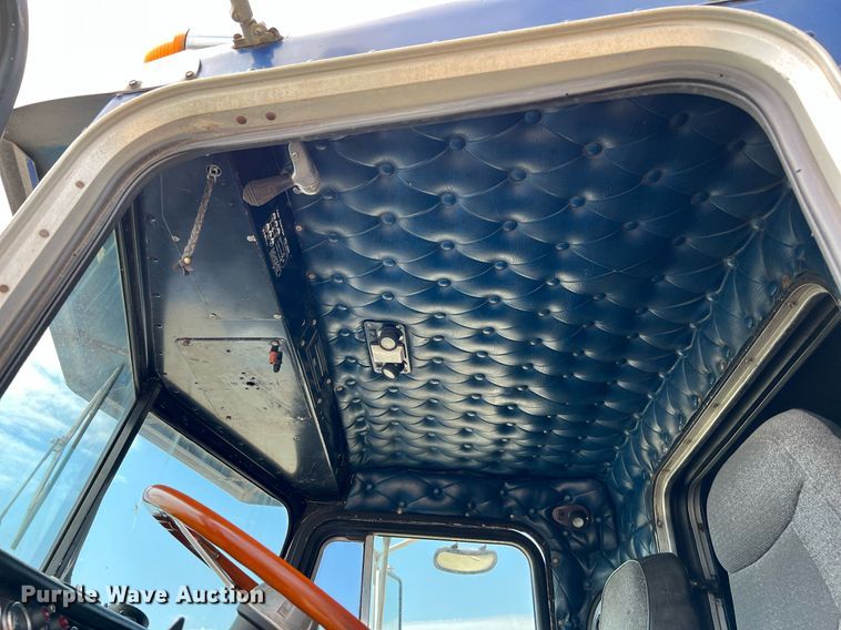 image for item DQ2097 1976 Peterbilt 359  semi truck