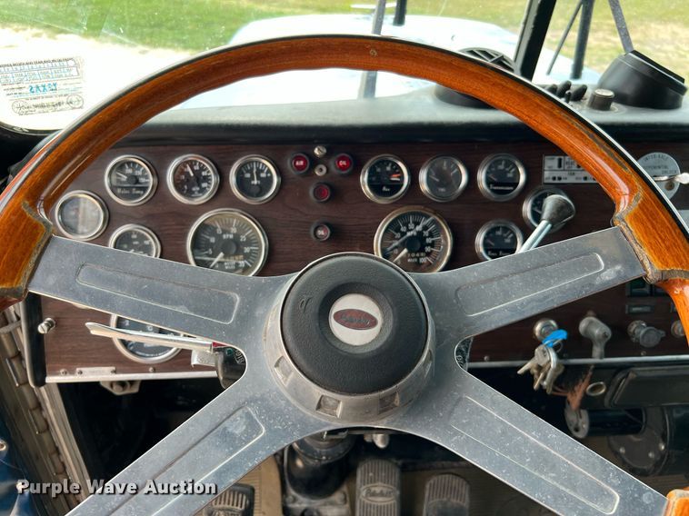 image for item DQ2097 1976 Peterbilt 359  semi truck