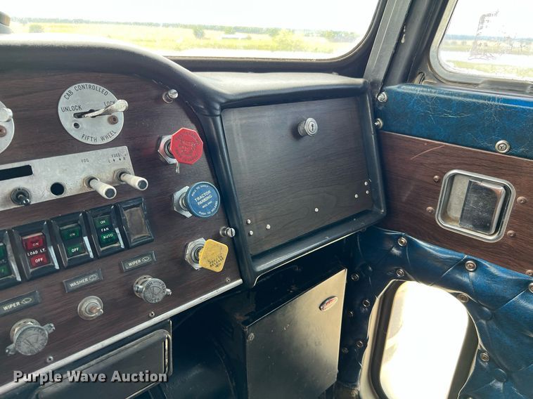 image for item DQ2097 1976 Peterbilt 359  semi truck